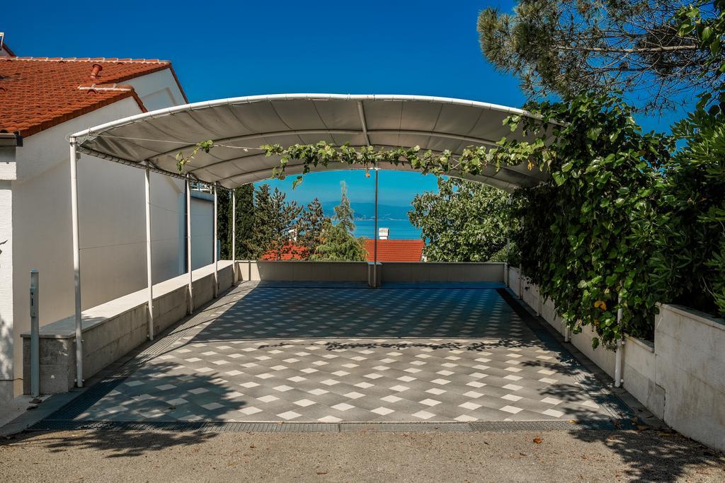Apartmani Alice Njivice Exterior foto